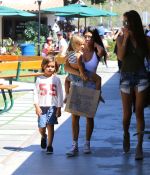 Access_Kardashian_014.jpg