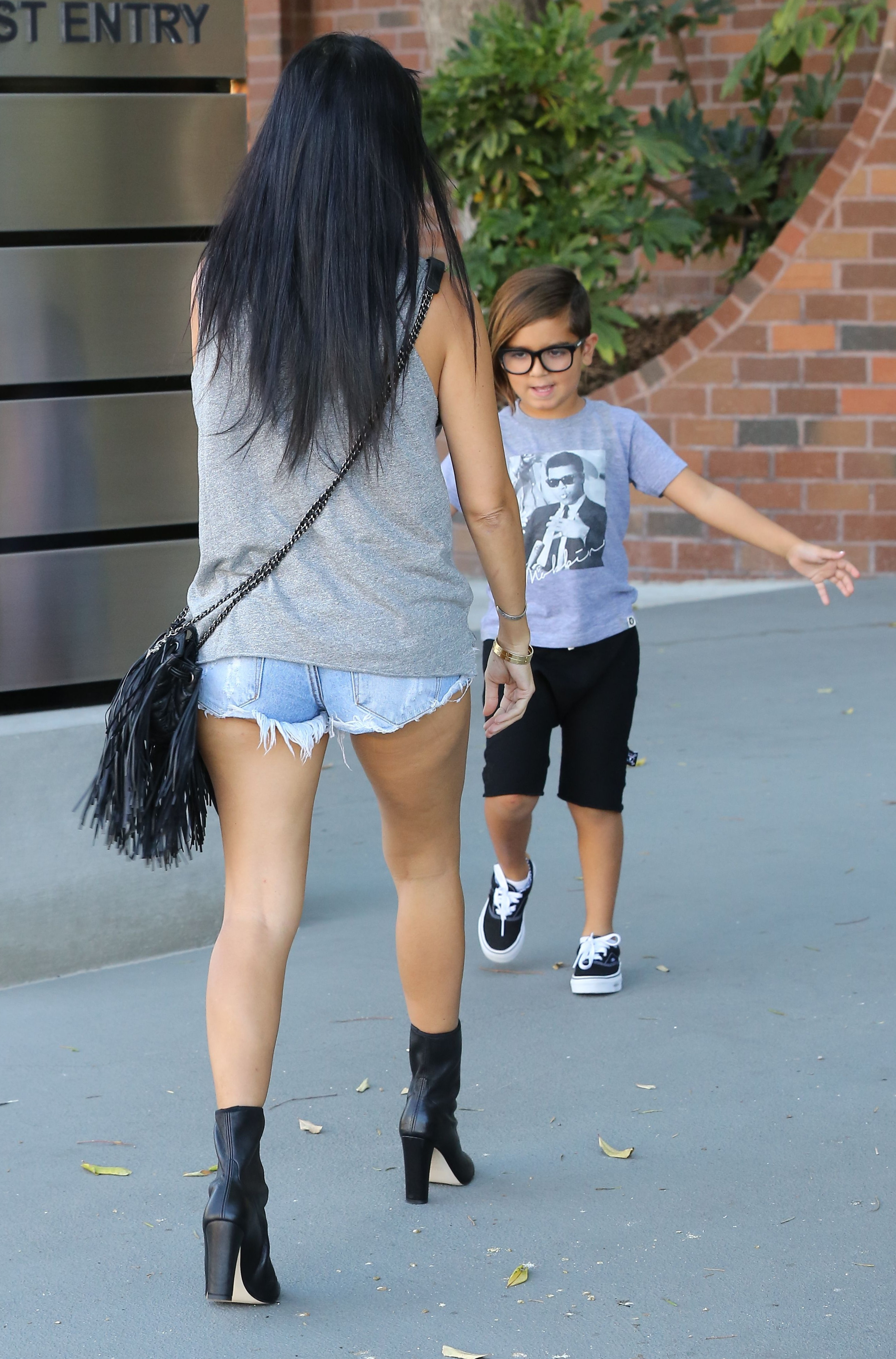Access_Kardashian_012.jpg