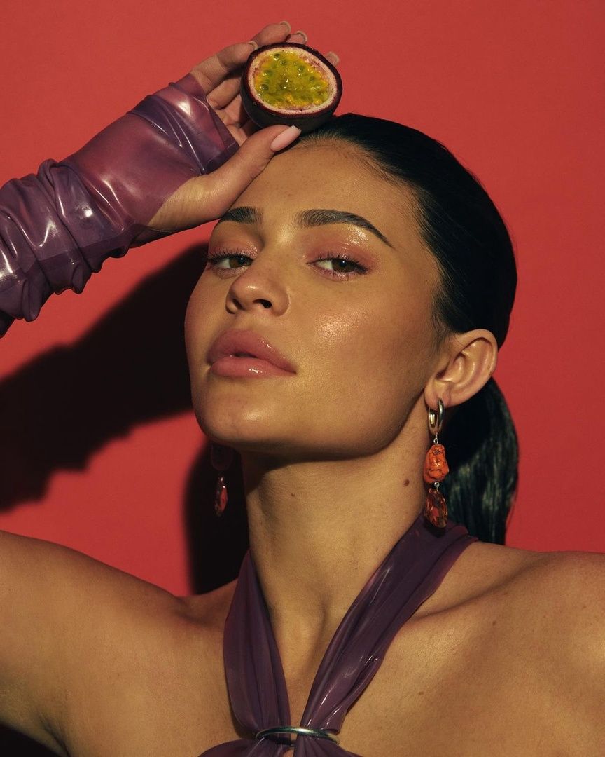 Access_Kardashian_001.jpg