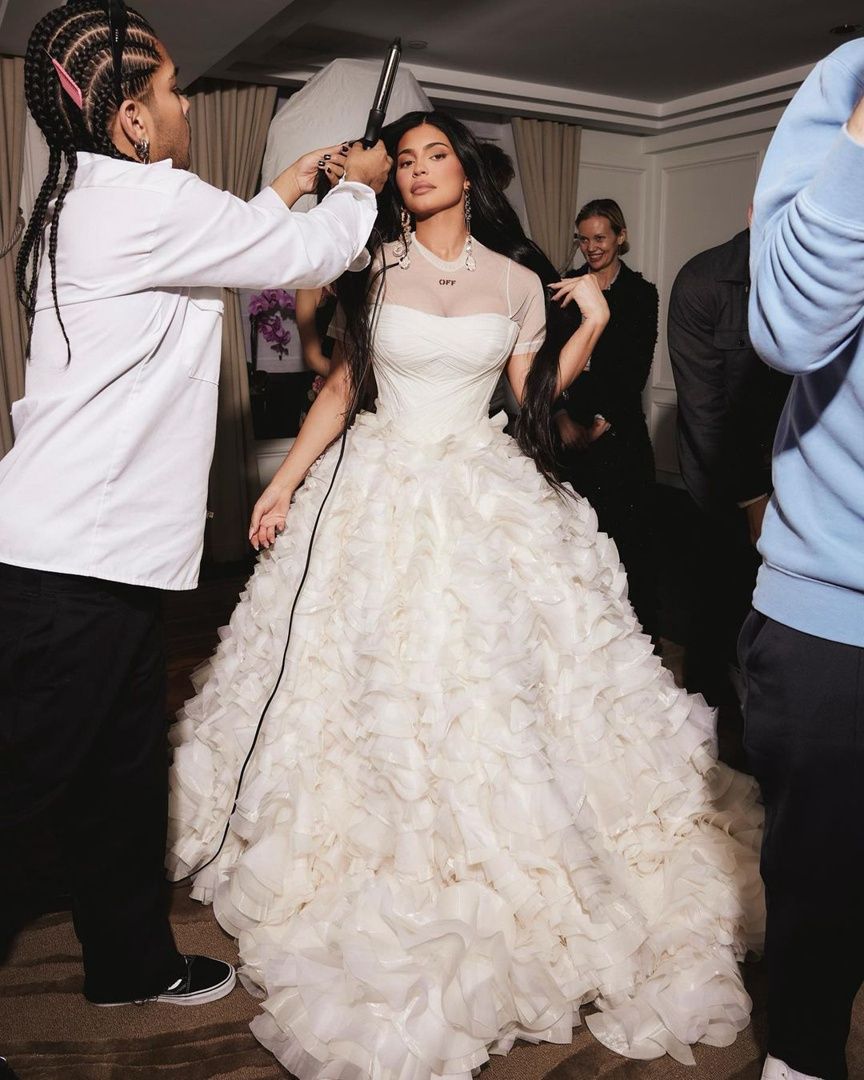 Access_Kardashian_001.jpg