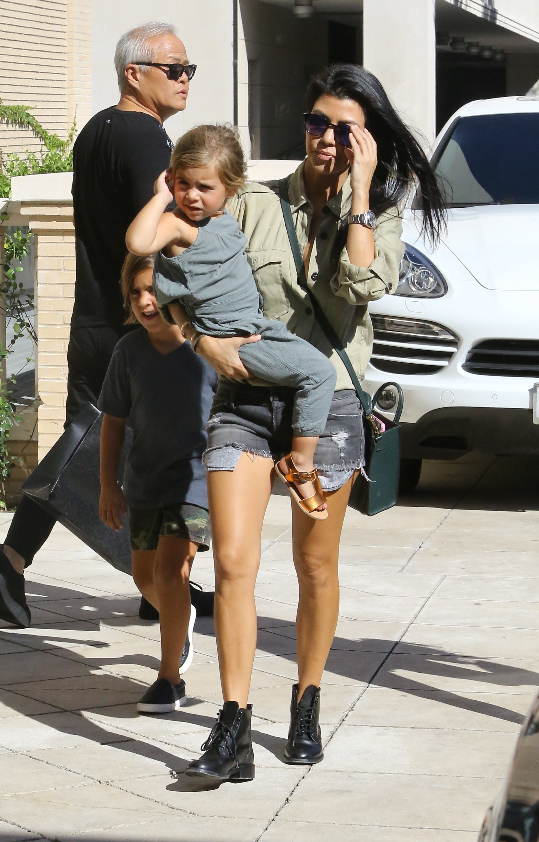 Access_Kardashian_08.jpeg