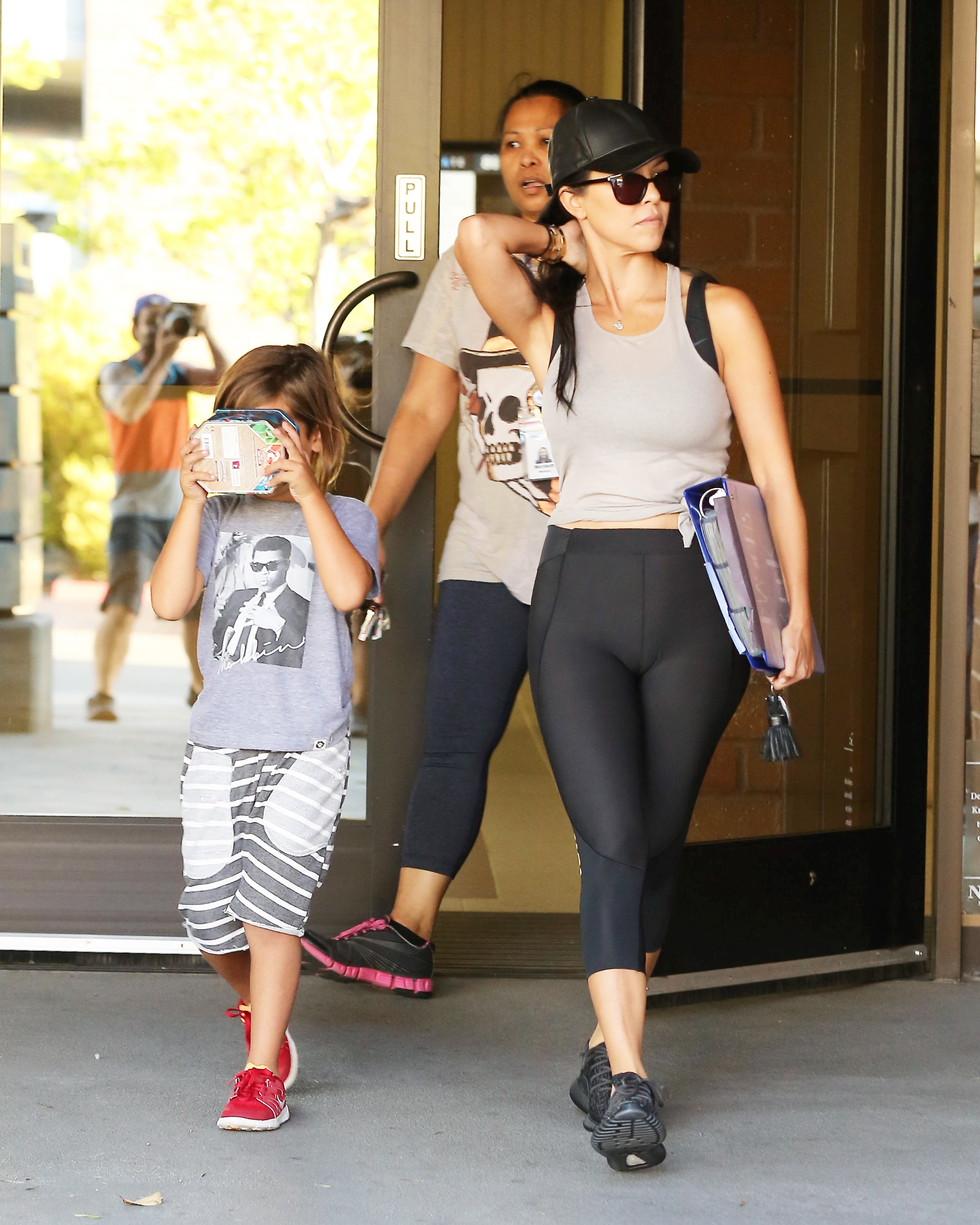 Access_Kardashian_01.jpg