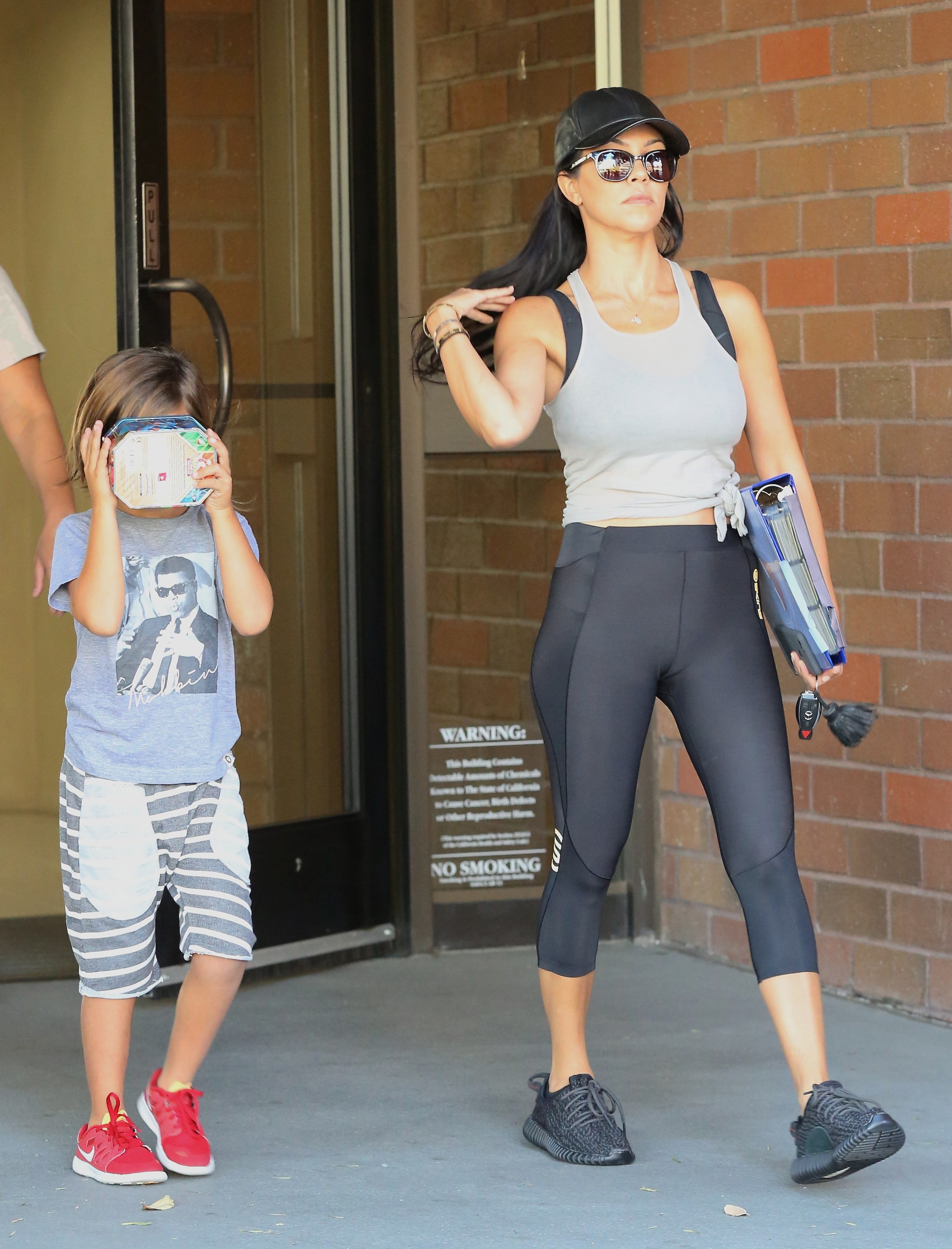 Access_Kardashian_03.jpg