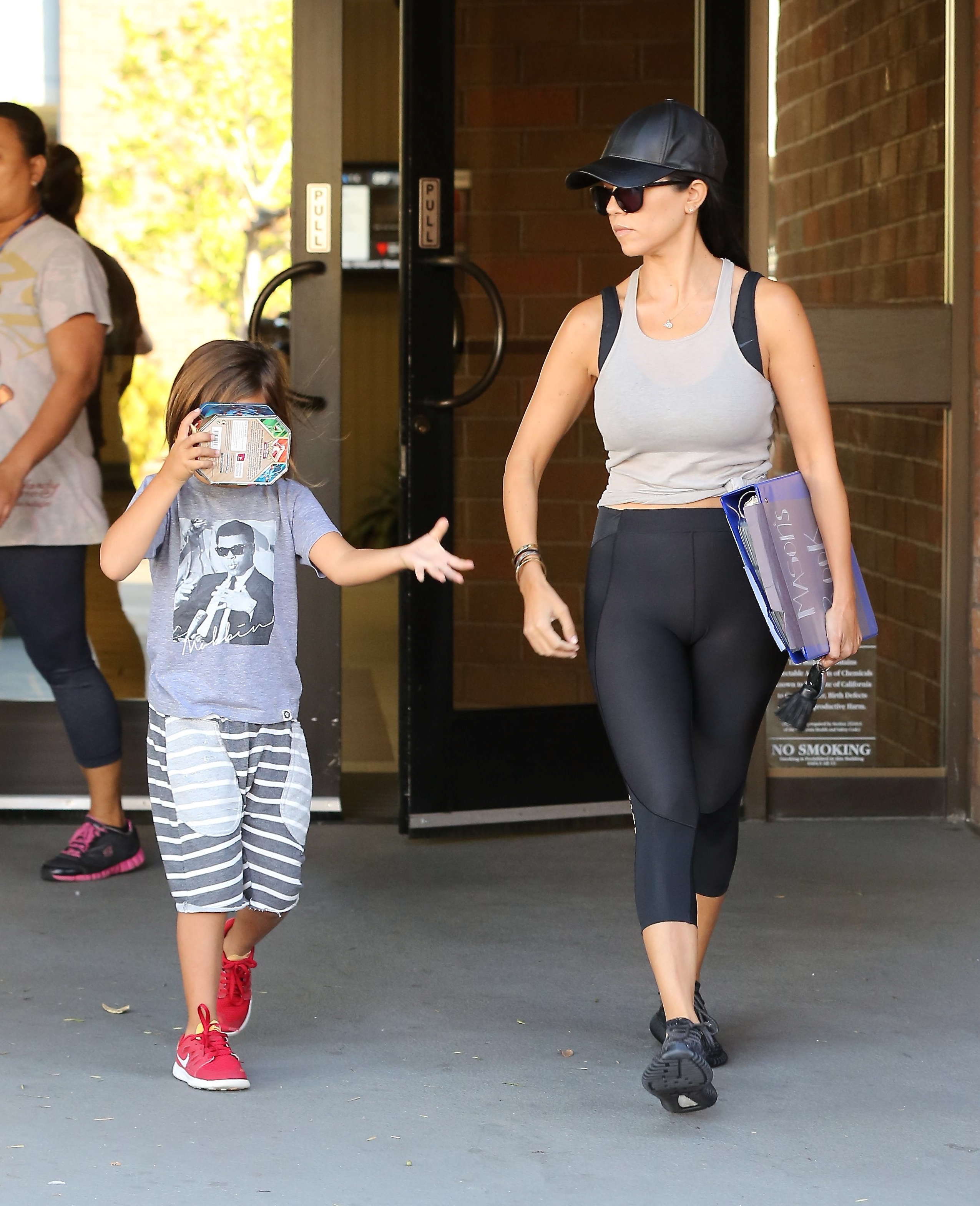 Access_Kardashian_07.jpg