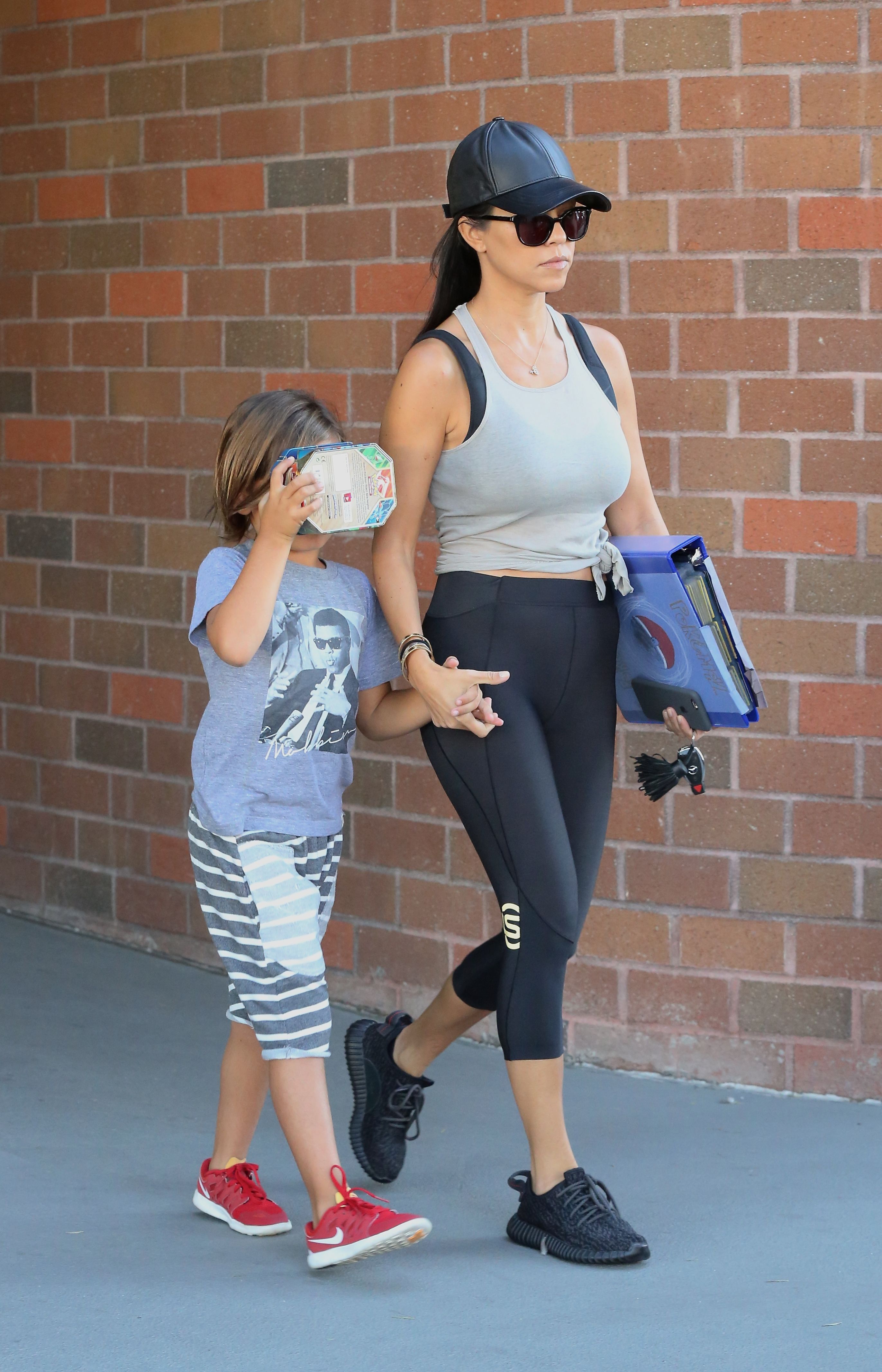Access_Kardashian_09.jpg