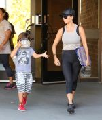 Access_Kardashian_07.jpg