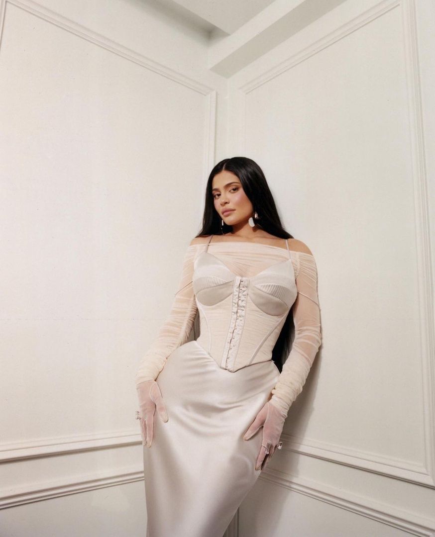 Access_Kardashian_007.jpg