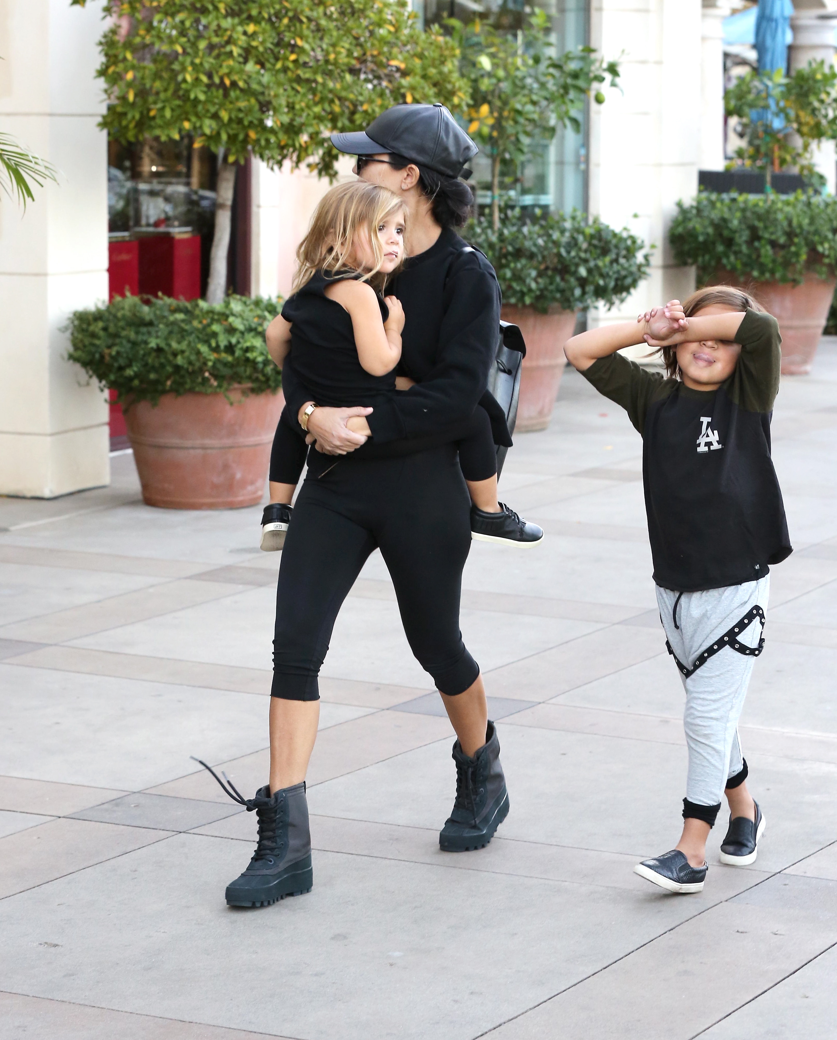 Access_Kardashian_01.jpg