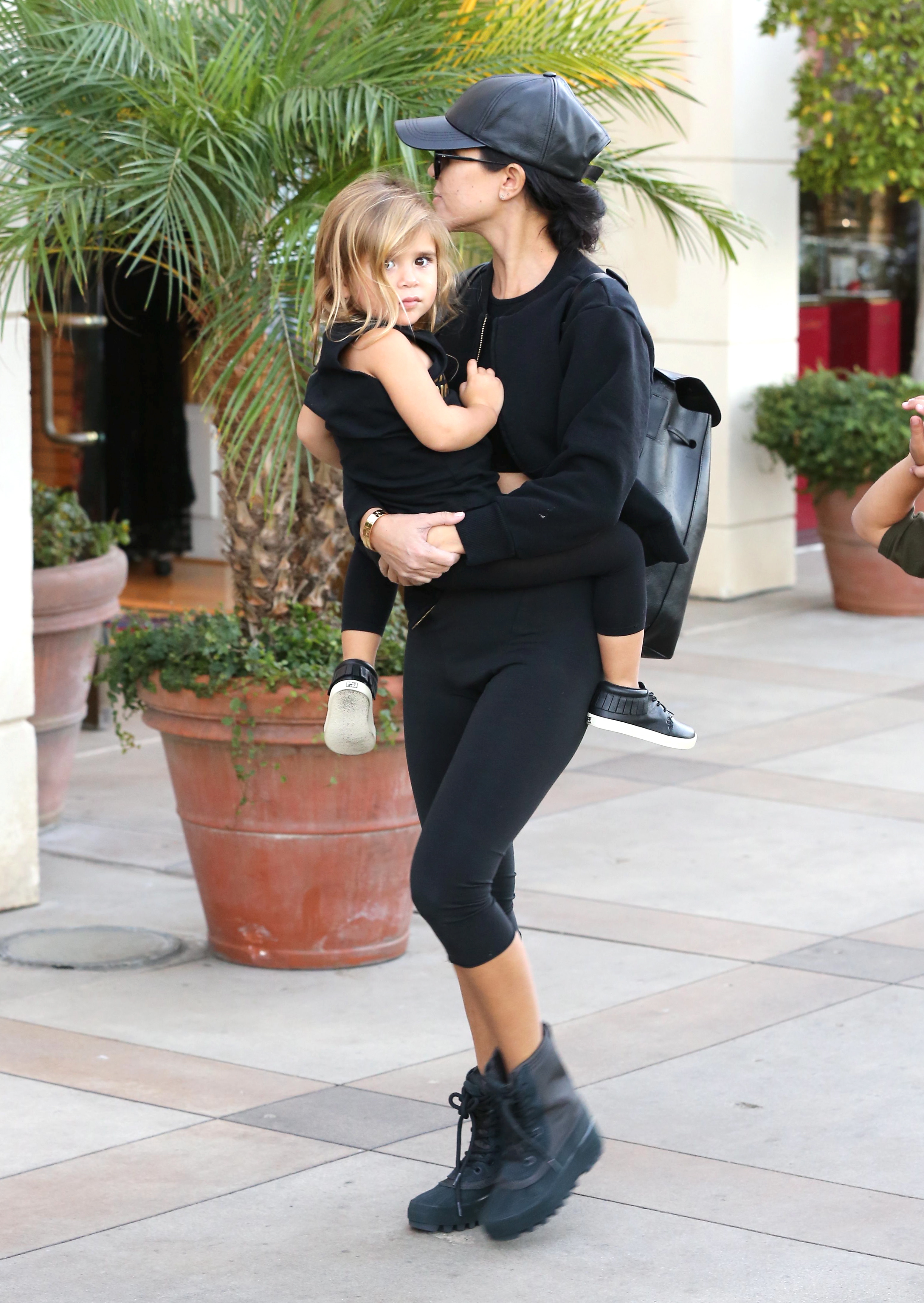 Access_Kardashian_03.jpg