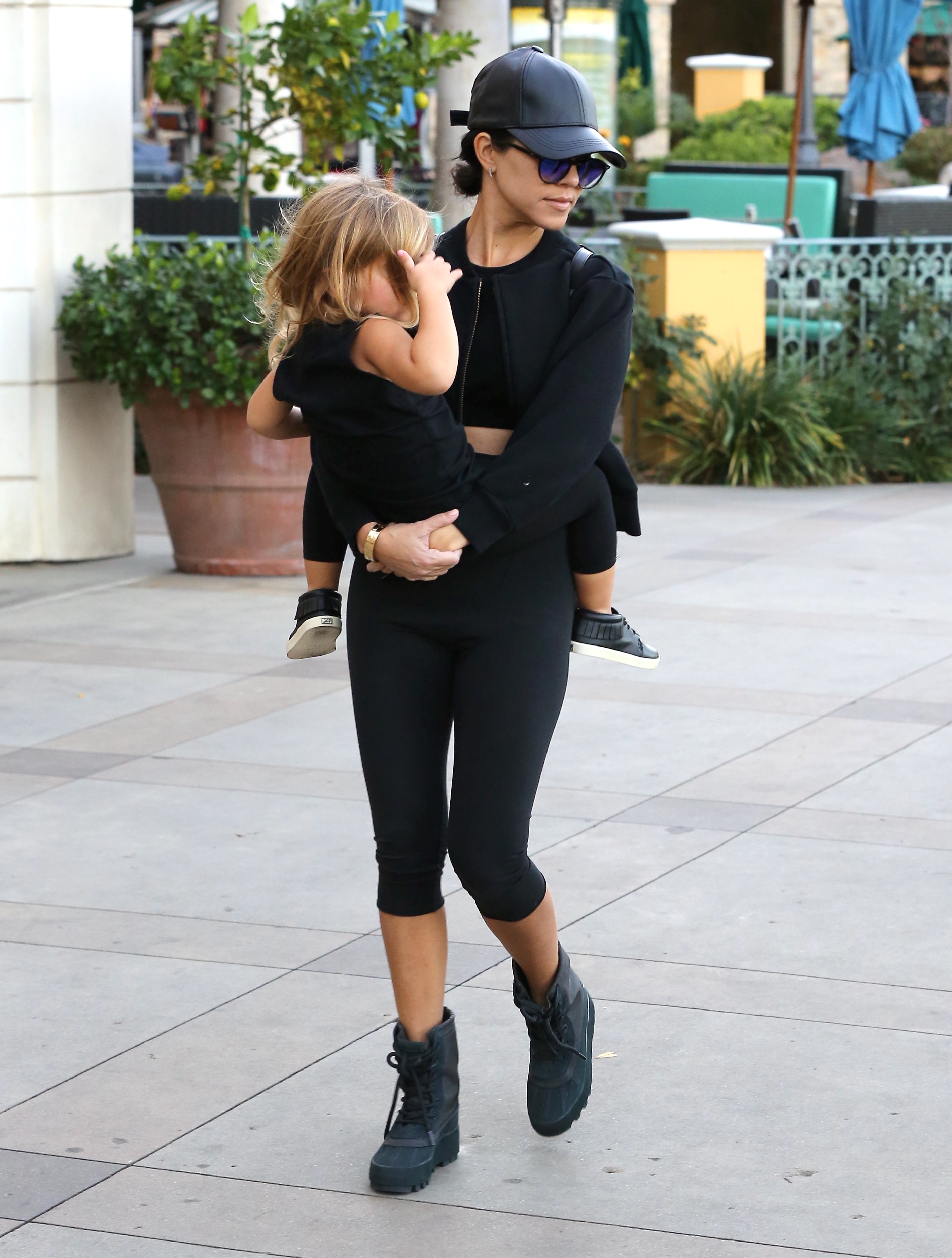Access_Kardashian_05.jpg