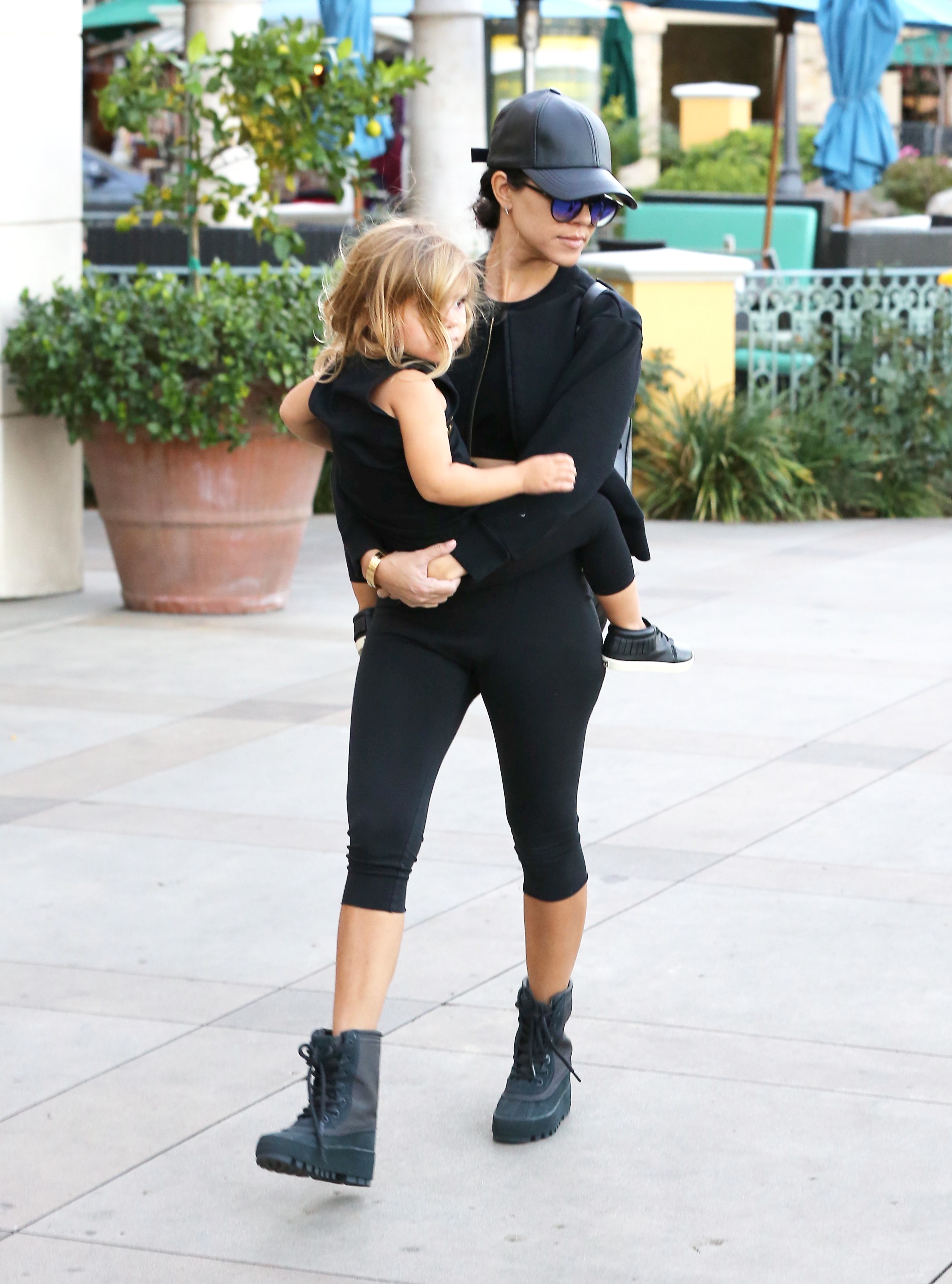 Access_Kardashian_06.jpg
