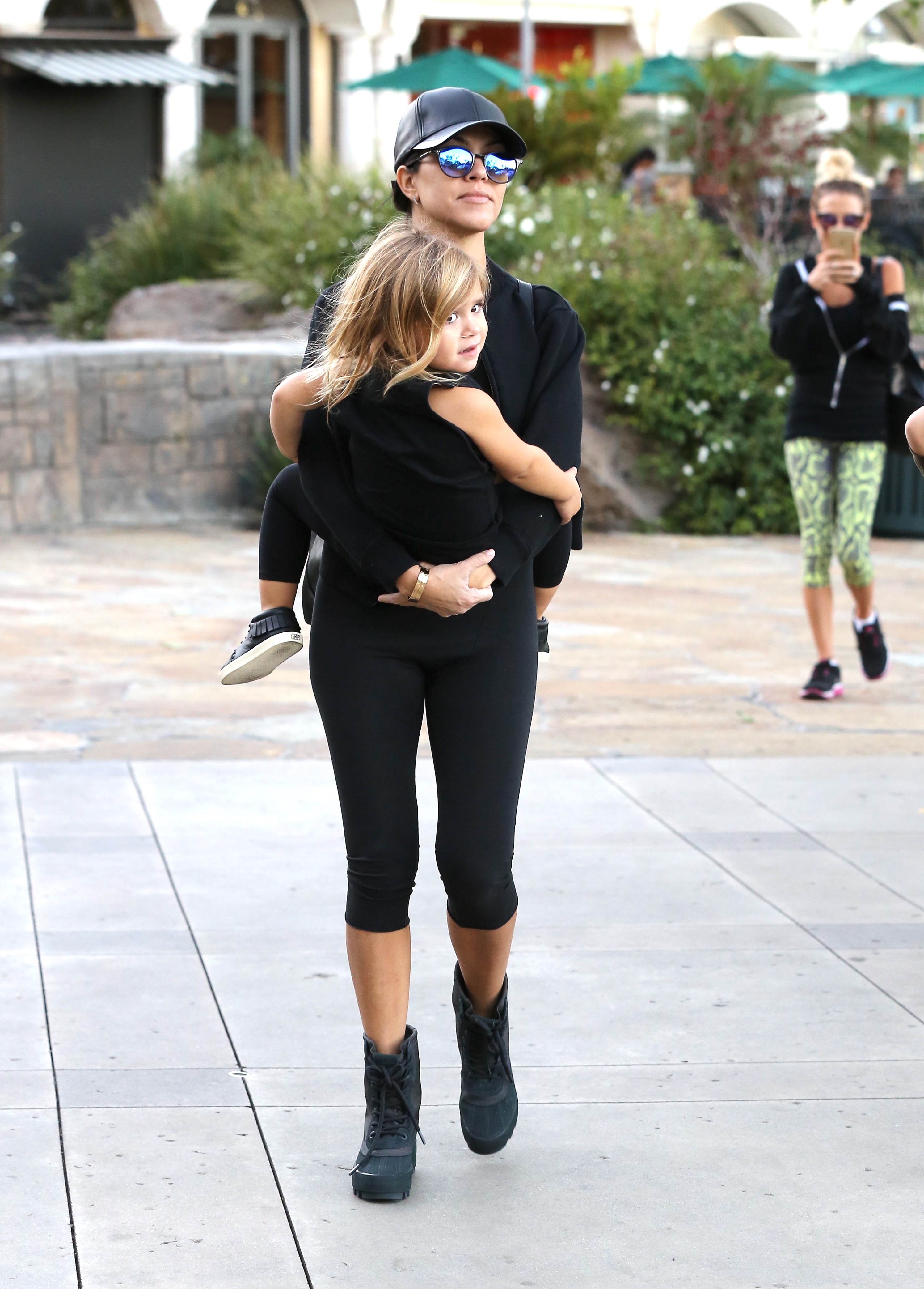Access_Kardashian_07.jpg
