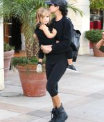 Access_Kardashian_03.jpg