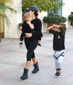 Access_Kardashian_04.jpg