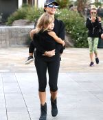 Access_Kardashian_07.jpg