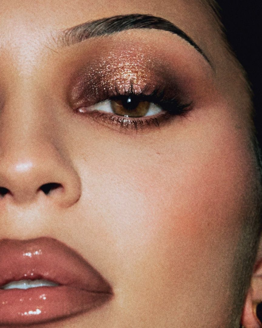 Access_Kardashian_001.jpg