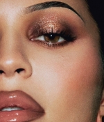 Access_Kardashian_001.jpg