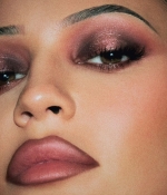 Access_Kardashian_002.jpg