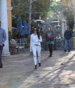 Access_Kardashian_05.jpeg