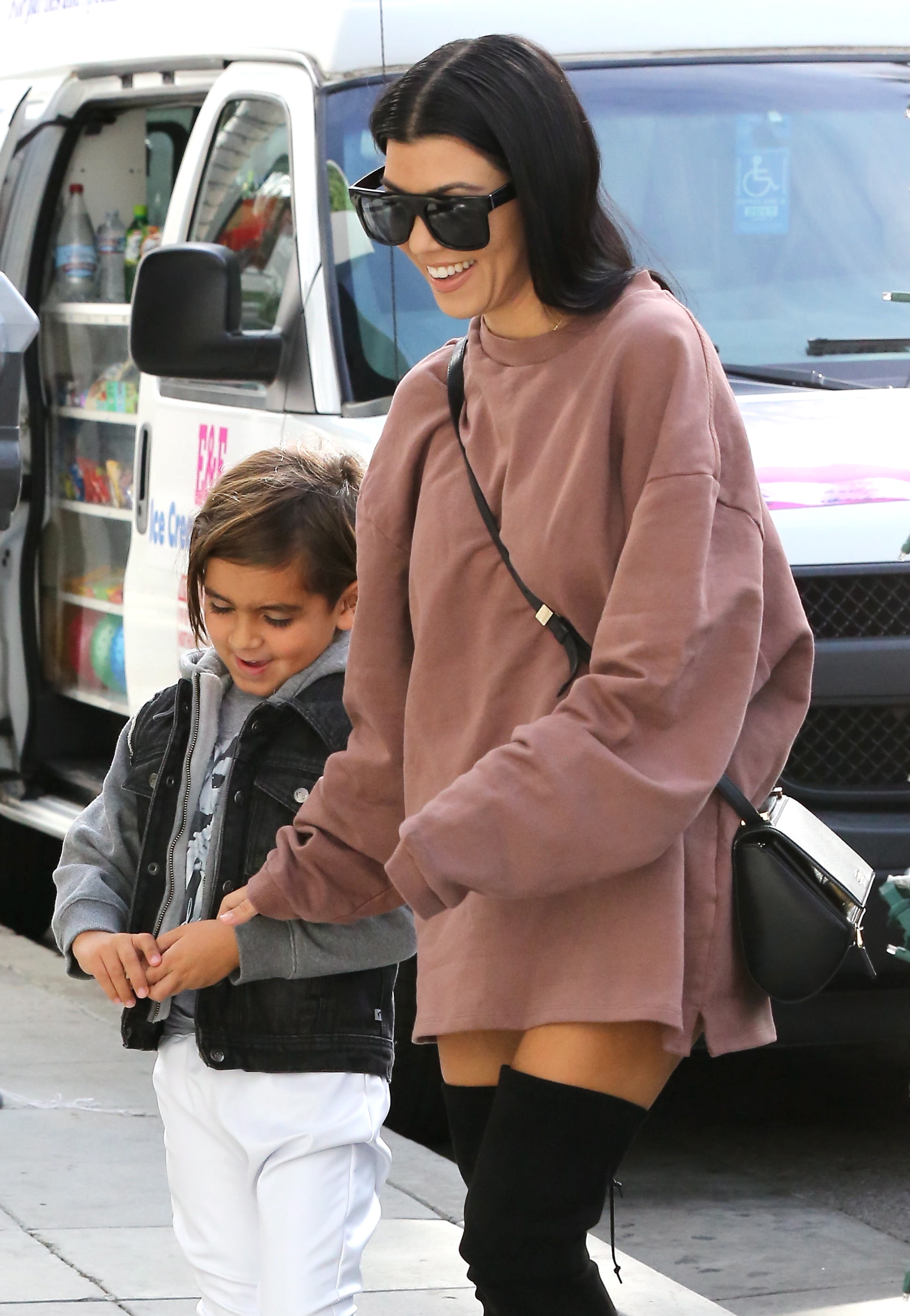 Access_Kardashian_01.jpeg