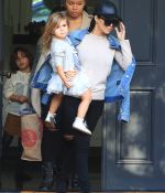 Access_Kardashian_09.jpeg