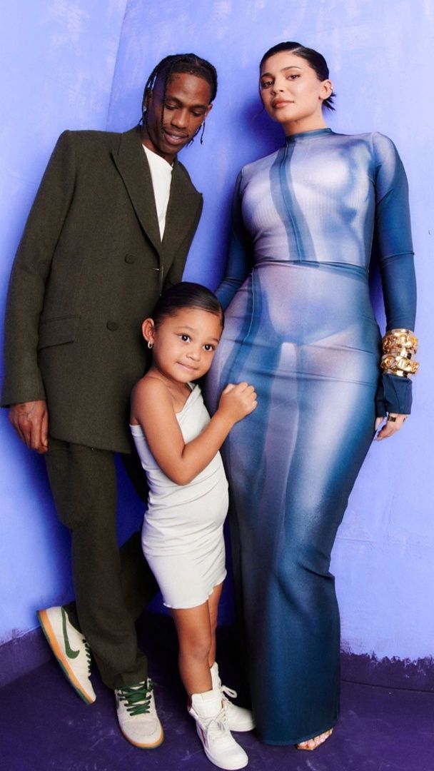 Access_Kardashian_001.jpg