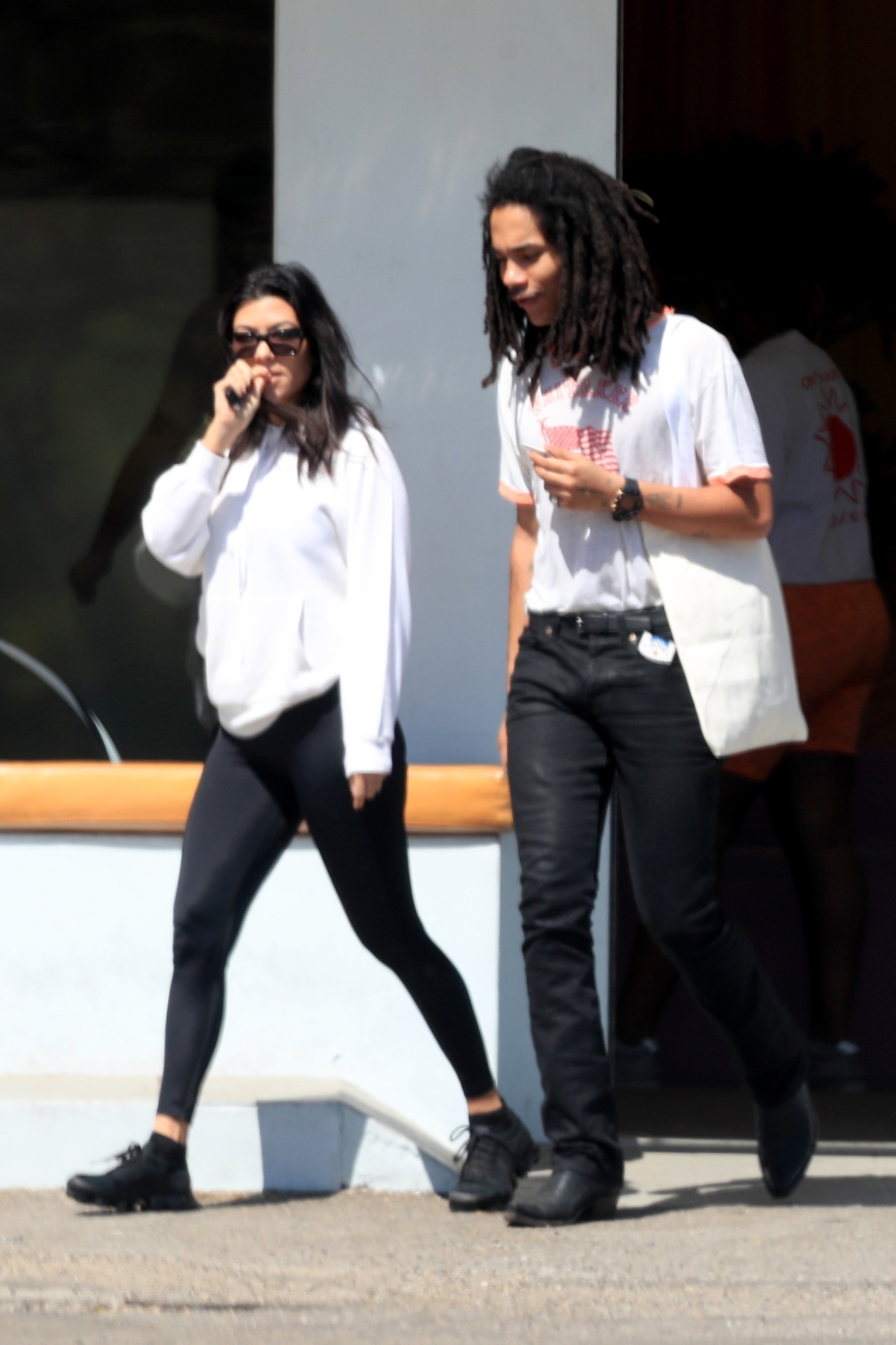 Access_Kardashian_01.jpg