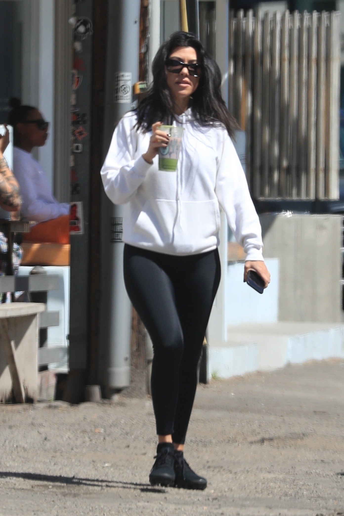 Access_Kardashian_05.jpg