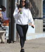 Access_Kardashian_08.jpg