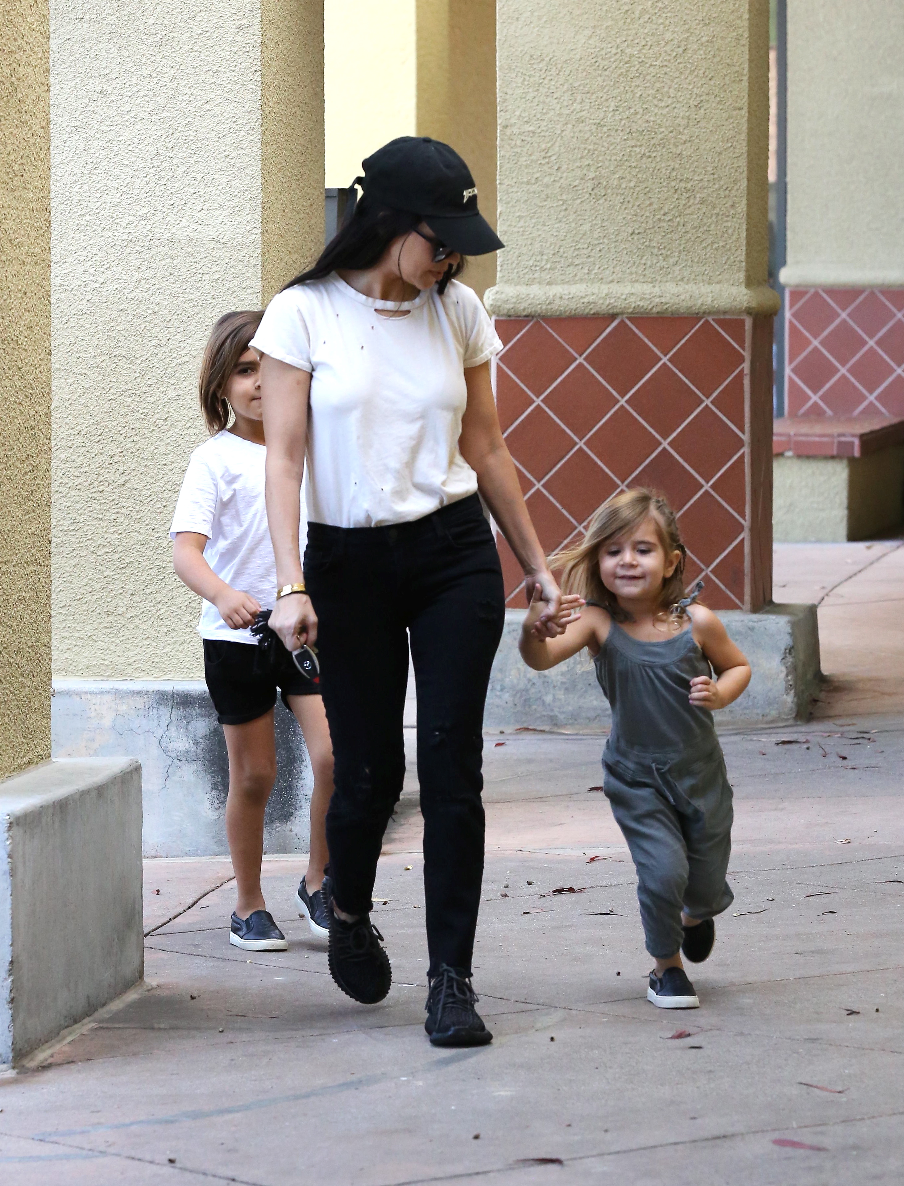 Access_Kardashian_03.jpg