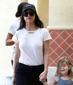 Access_Kardashian_01.jpg