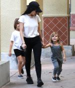 Access_Kardashian_02.jpg