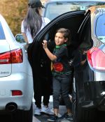 Access_Kardashian_02.jpg