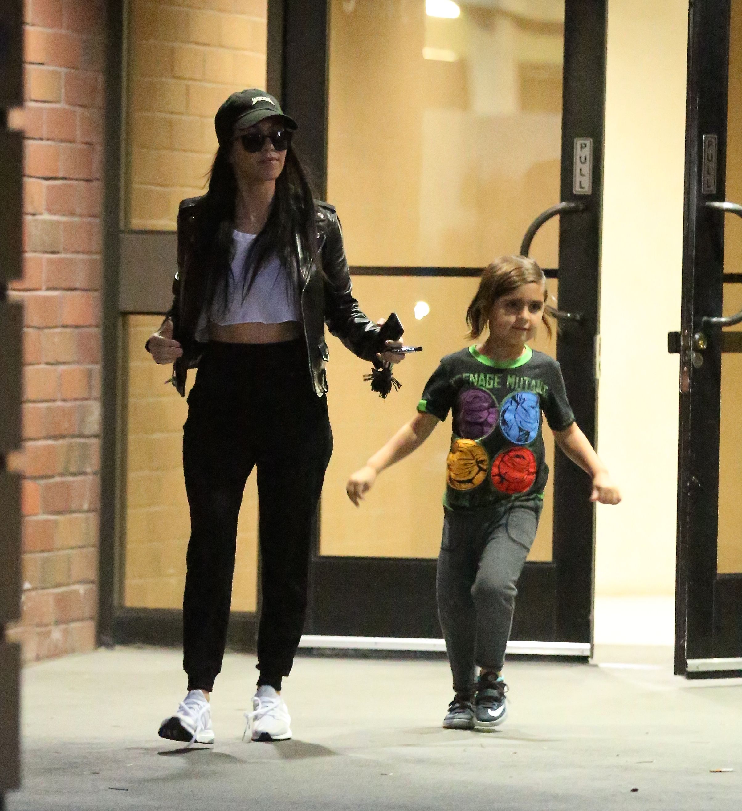 Access_Kardashian_04.jpg