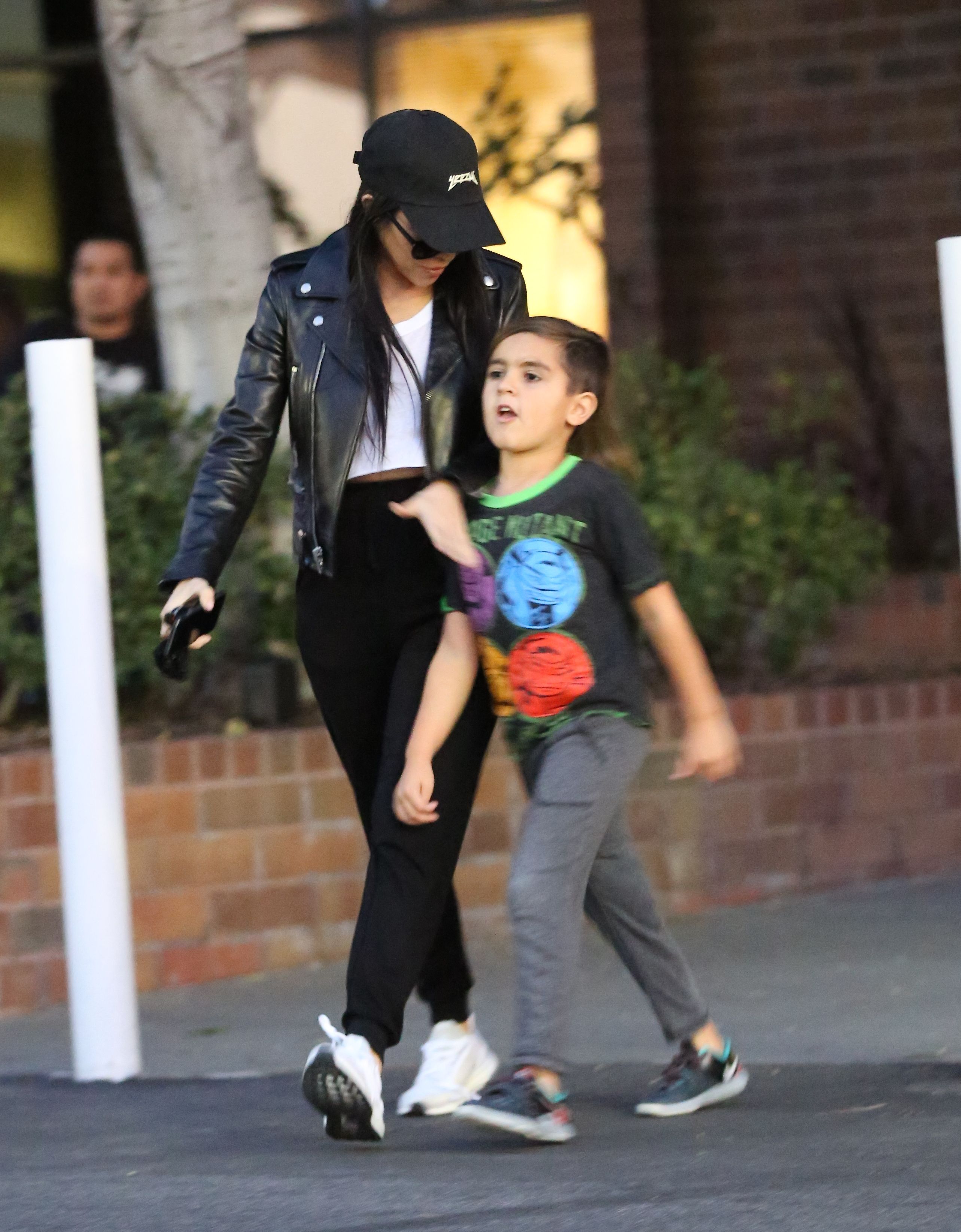 Access_Kardashian_06.jpg