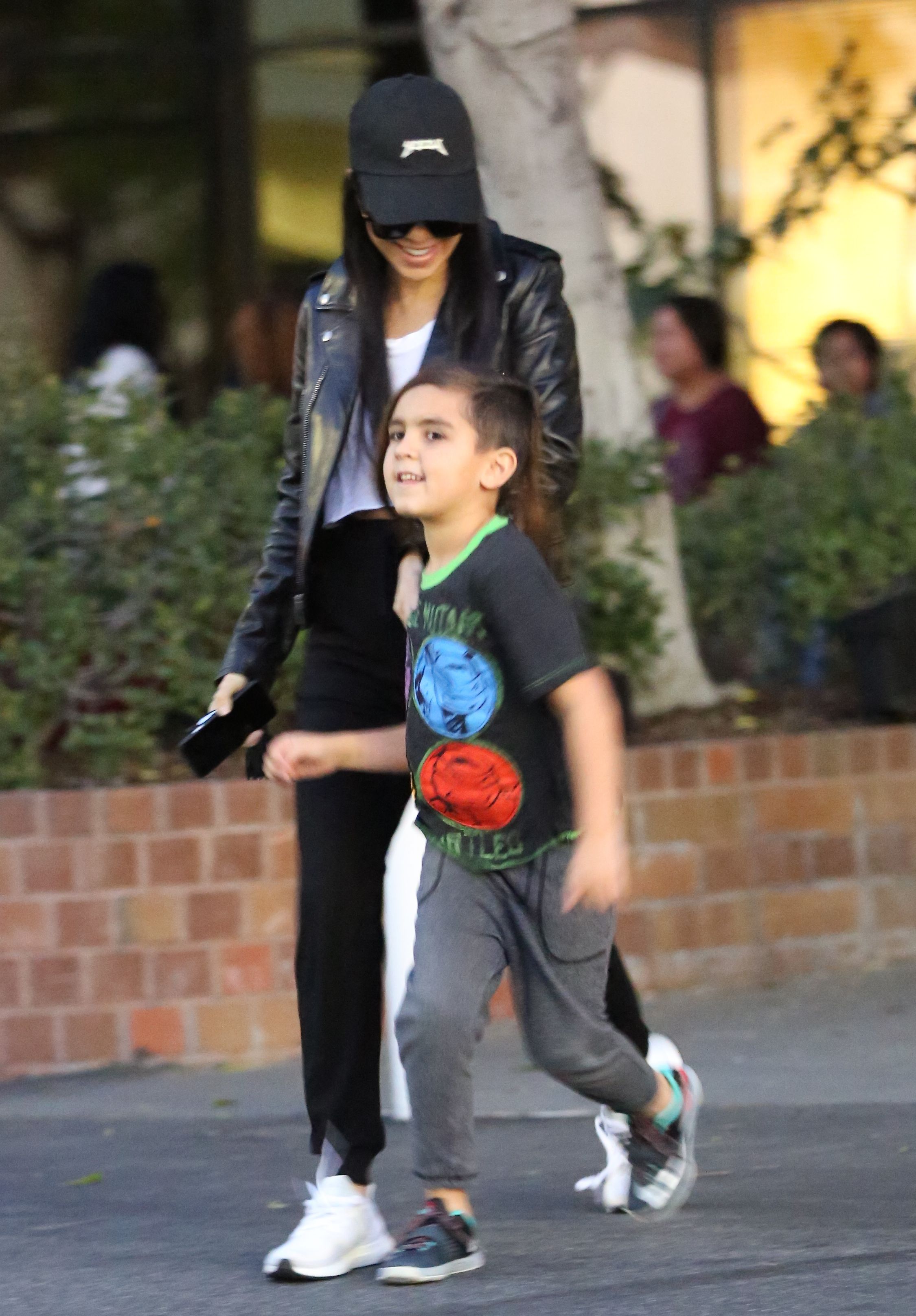 Access_Kardashian_07.jpg