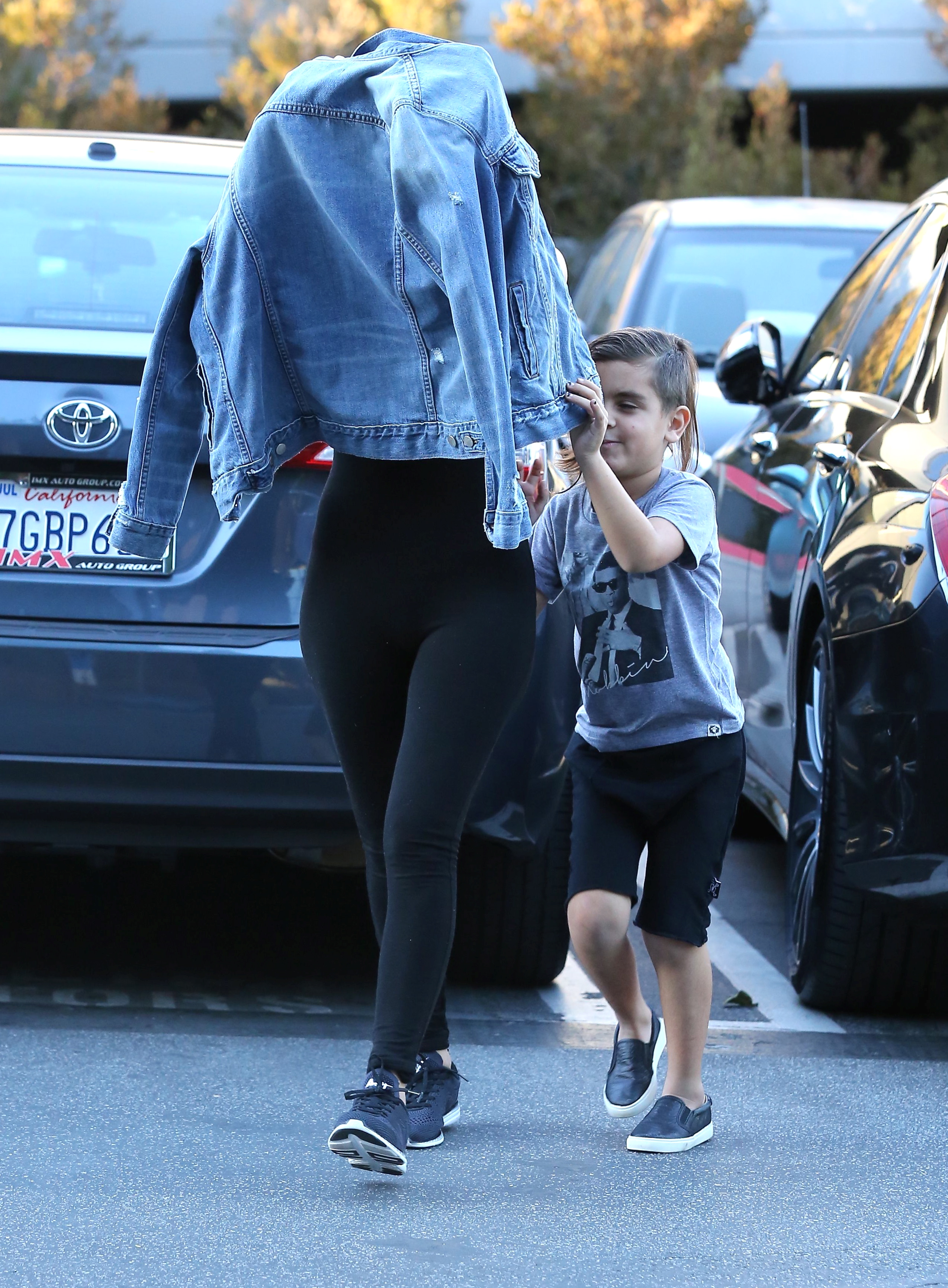 Access_Kardashian_08.jpg
