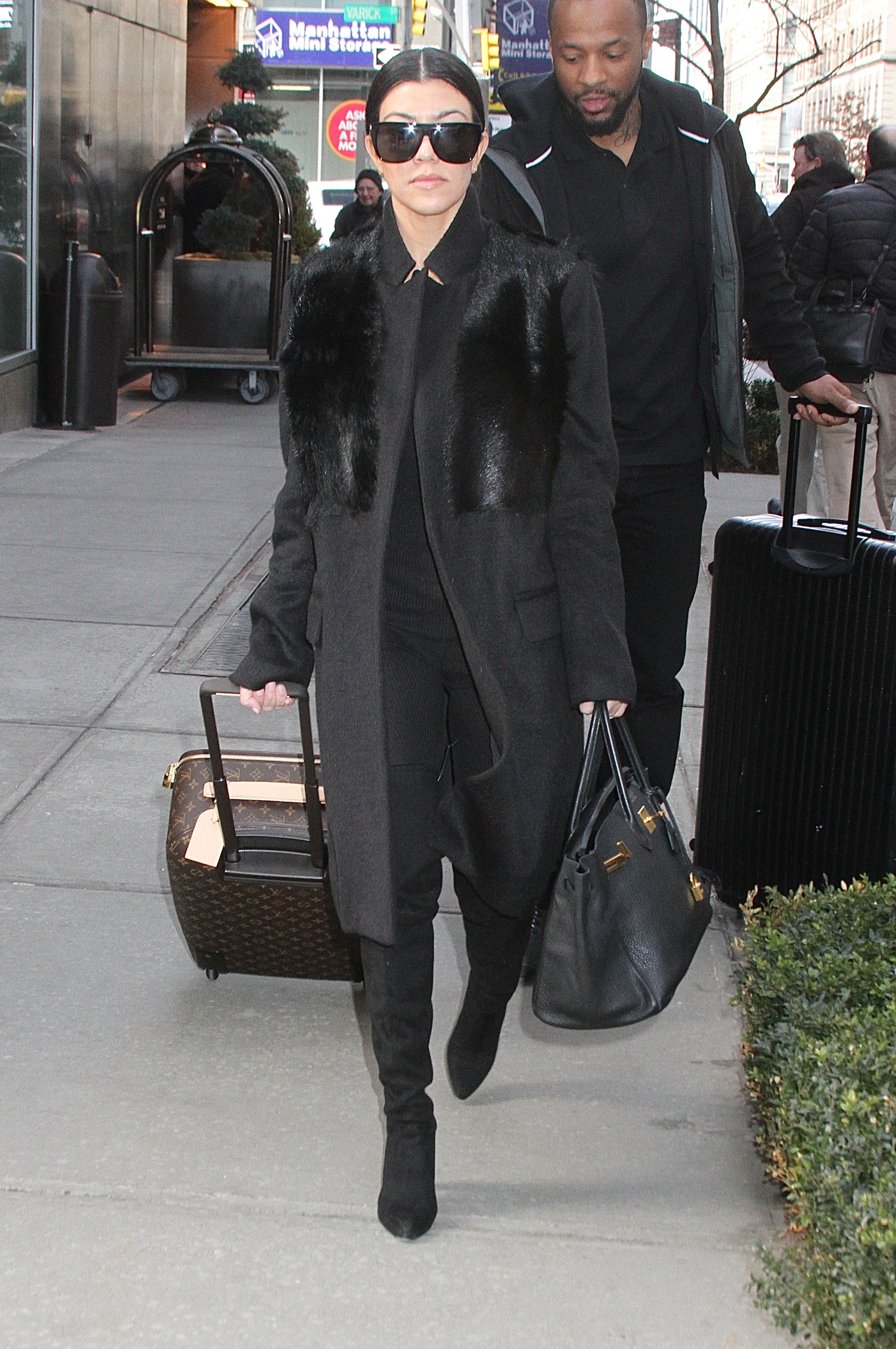 Access_Kardashian_02.jpg