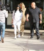 Access_Kardashian_05.jpg