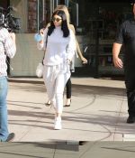 Access_Kardashian_06.jpg