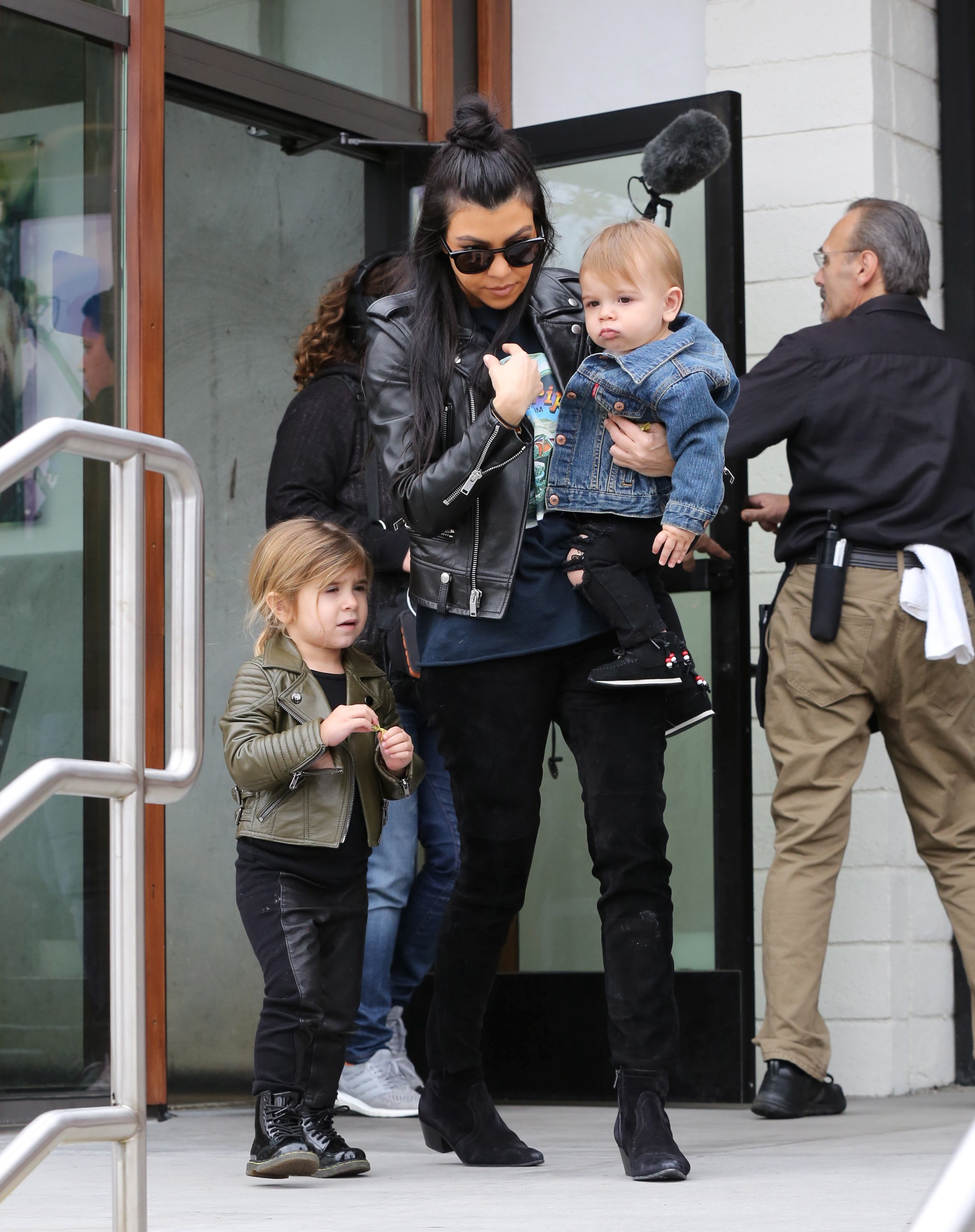 Access_Kardashian_07.jpg