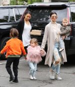 Access_Kardashian_05.jpg