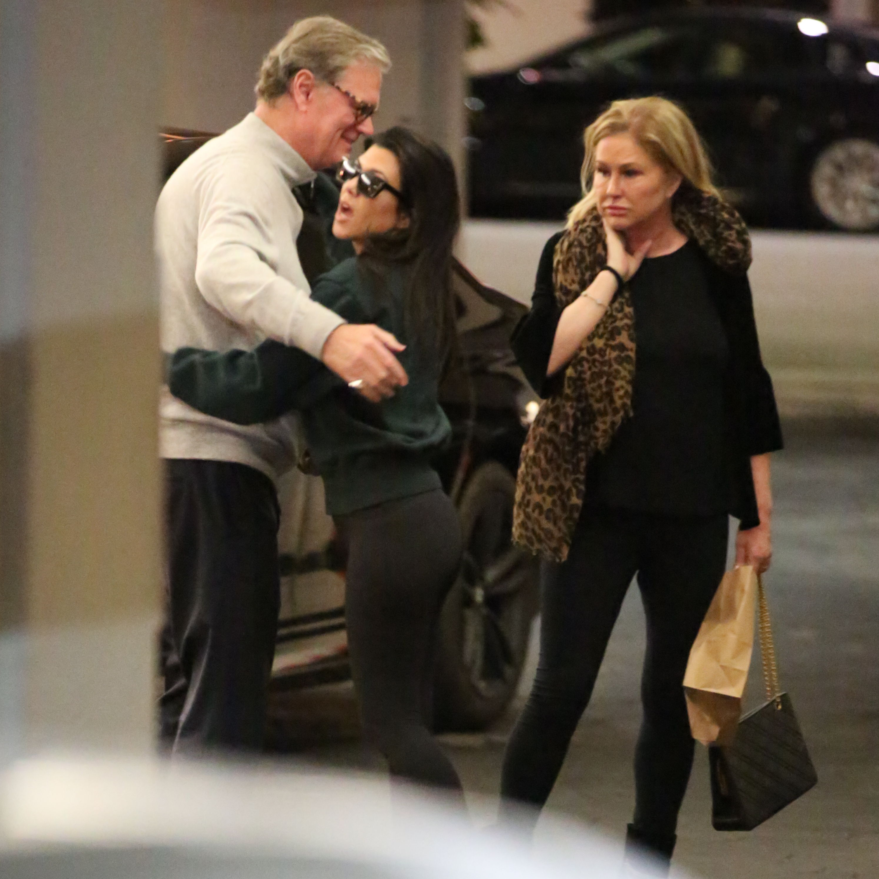 Access_Kardashian_05.jpg