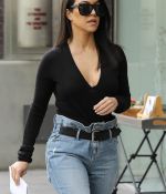 Access_Kardashian_07.jpg