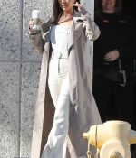 Access_Kardashian_02.jpg