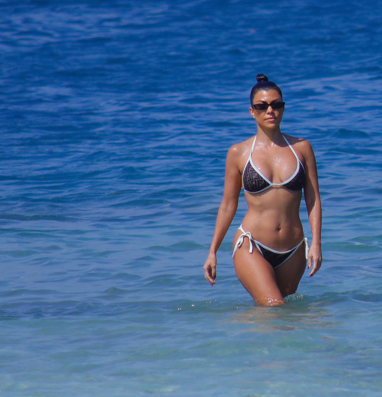 Access_Kardashian_05.jpg
