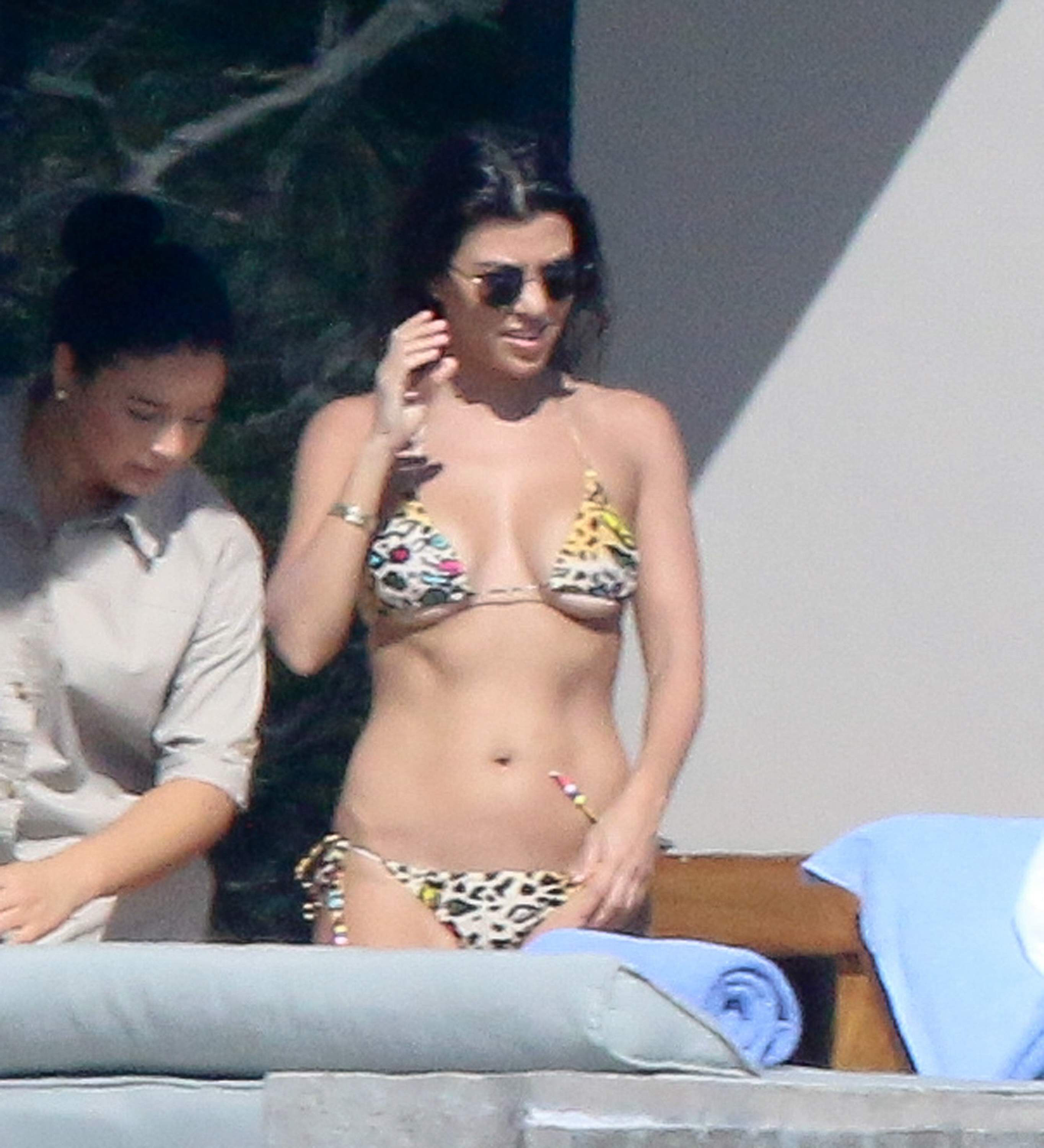 Access_Kardashian_07.jpg