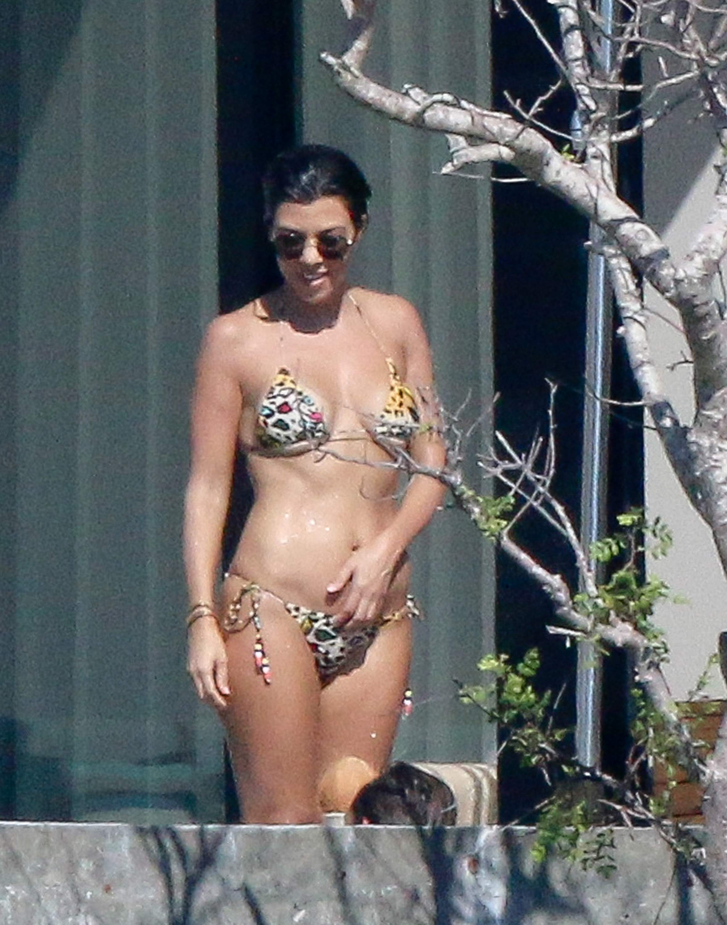 Access_Kardashian_09.jpg