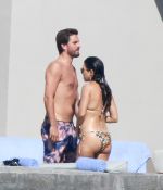 Access_Kardashian_02.jpg