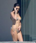 Access_Kardashian_03.jpg